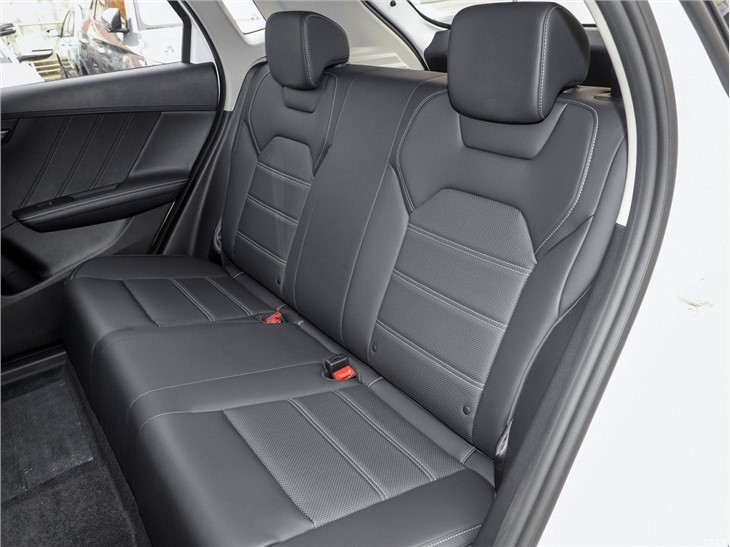BYD E2