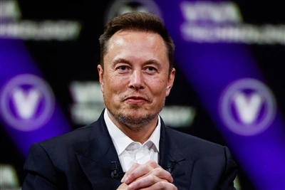 Musk va fi supus unei scanări RMN pentru a determina necesitatea unei interve...