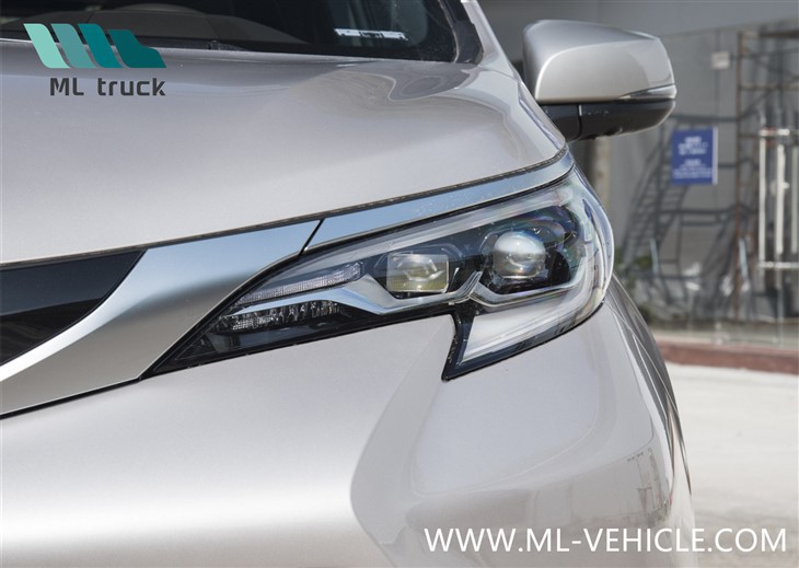 2023 Toyota Sienna 2.5L Hybrid