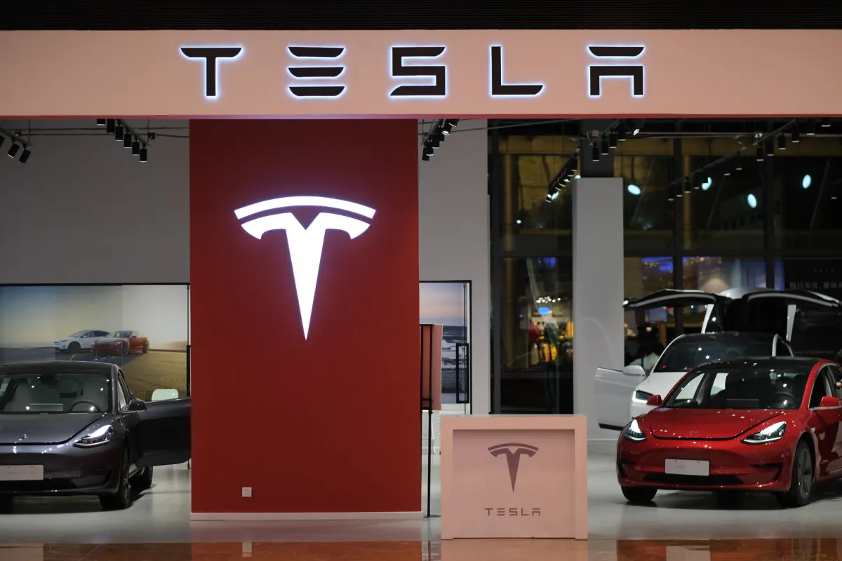 Vânzările Tesla din februarie în China au atins cel mai scăzut nivel din ulti...