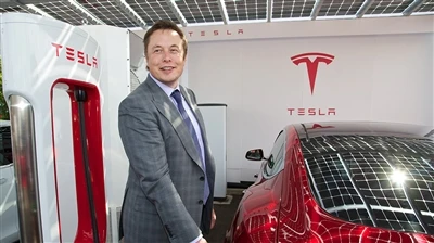 Angajați un manager de comunicații? Tesla poate să-și reînnoiască strategia d...